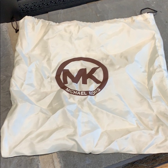 MICHAEL Michael Kors Jet Set East West Top Zip LG - Picture 8 of 8